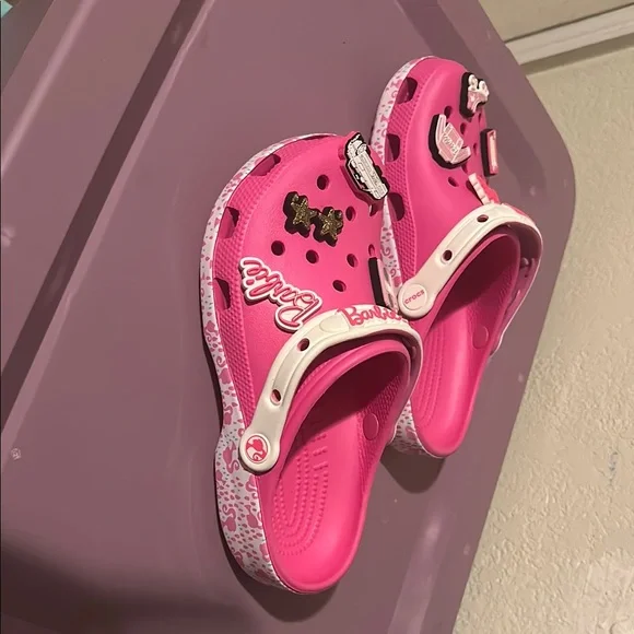 CROCS Barbie Pink with Fun Charms - Picture 2 of 2